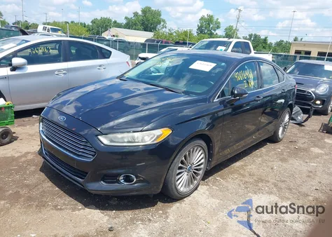 2013 Ford Fusion Titanium z USA, uszkodzony, nr VIN 3FA6P0D98DR203454